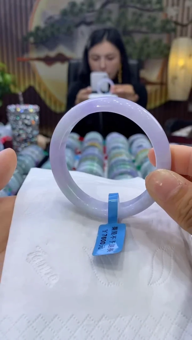 【闪购商品】翡翠手镯未镶嵌多人07722