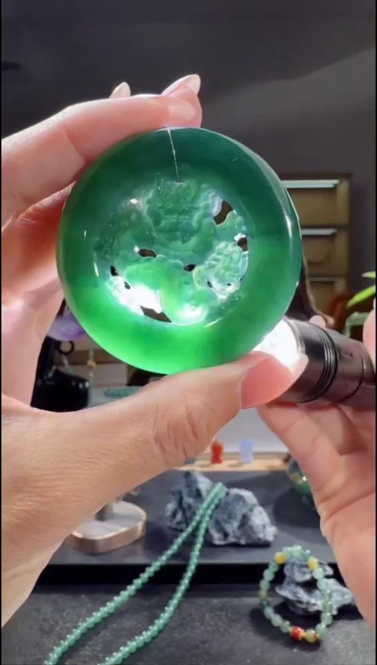 吊坠(不含链)未镶嵌翡翠龙牌
