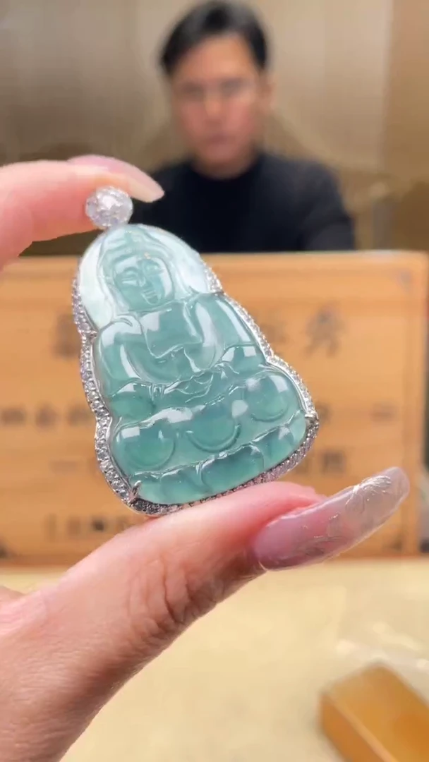 【闪购商品】翡翠颈饰未镶嵌      *106