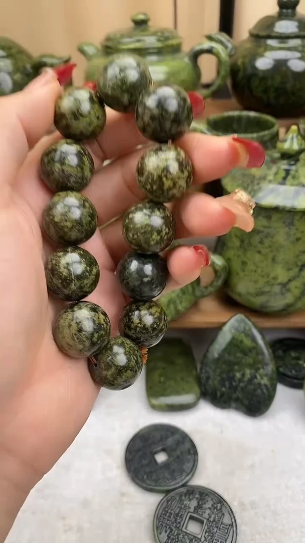【闪购商品】蛇纹石玉手串未镶嵌手串