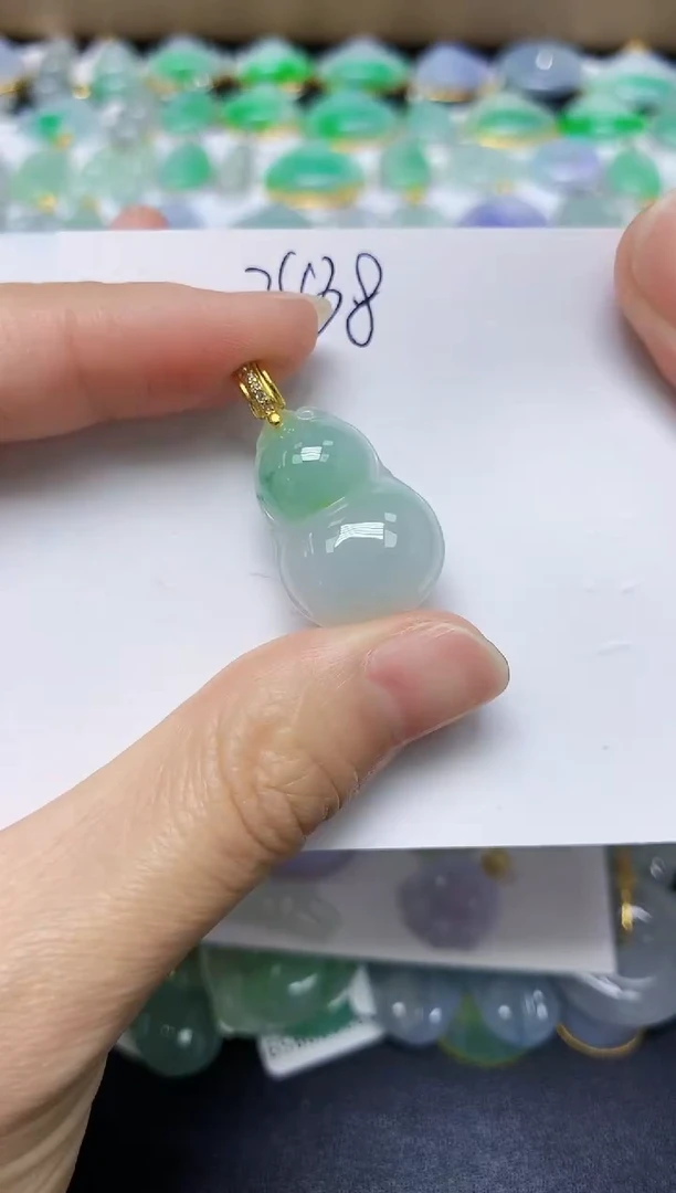 翡翠未镶嵌颈饰 天然缅甸翡翠A货