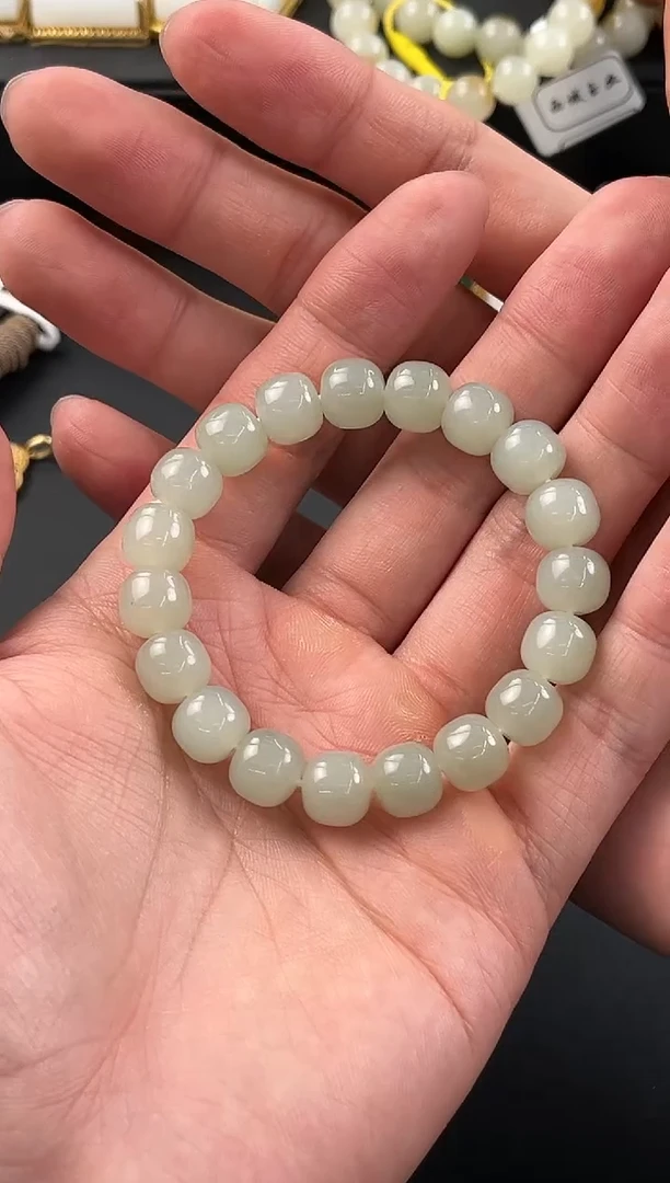 手串未镶嵌和田玉且末青白老型珠手串卡10微色差