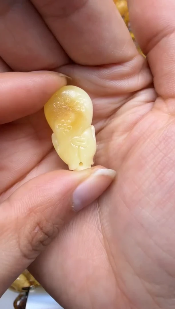 裸石琥珀未镶嵌如图