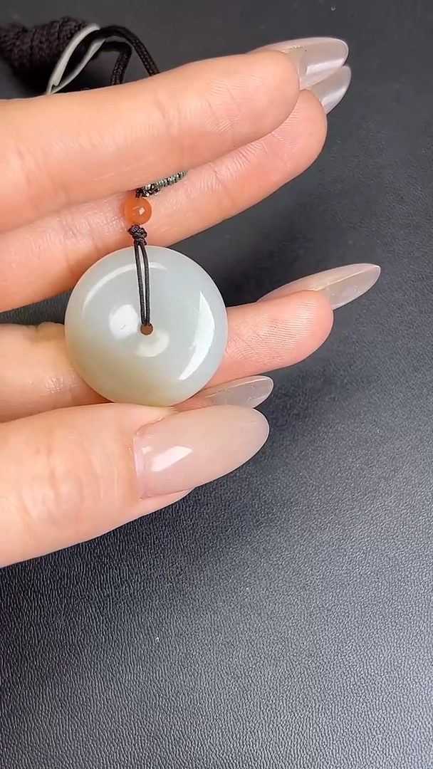 颈饰未镶嵌和田玉707089#糖白平安扣