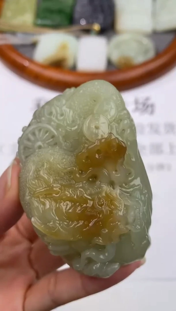未镶嵌和田玉挂件307635     多人