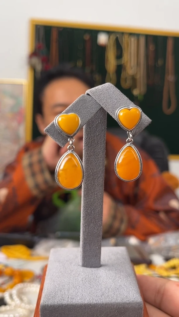 【闪购商品】蜜蜡耳坠未镶嵌噶玛家
