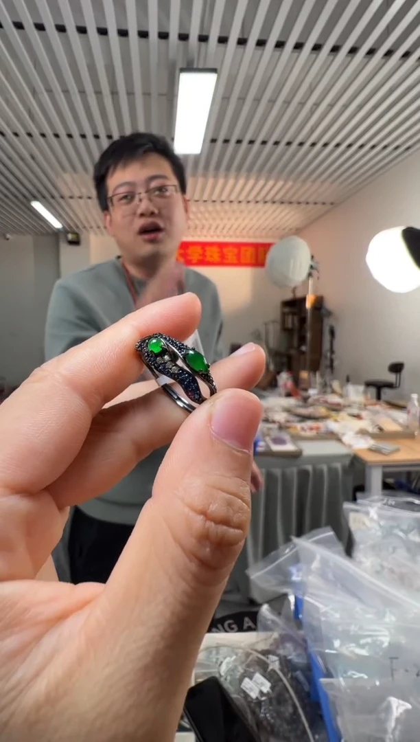 【闪购商品】翡翠戒指银S925镶嵌天然A货翡翠绿蛋面危料活口戒指