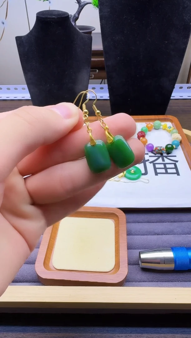 和田玉14K金镶嵌耳饰E111