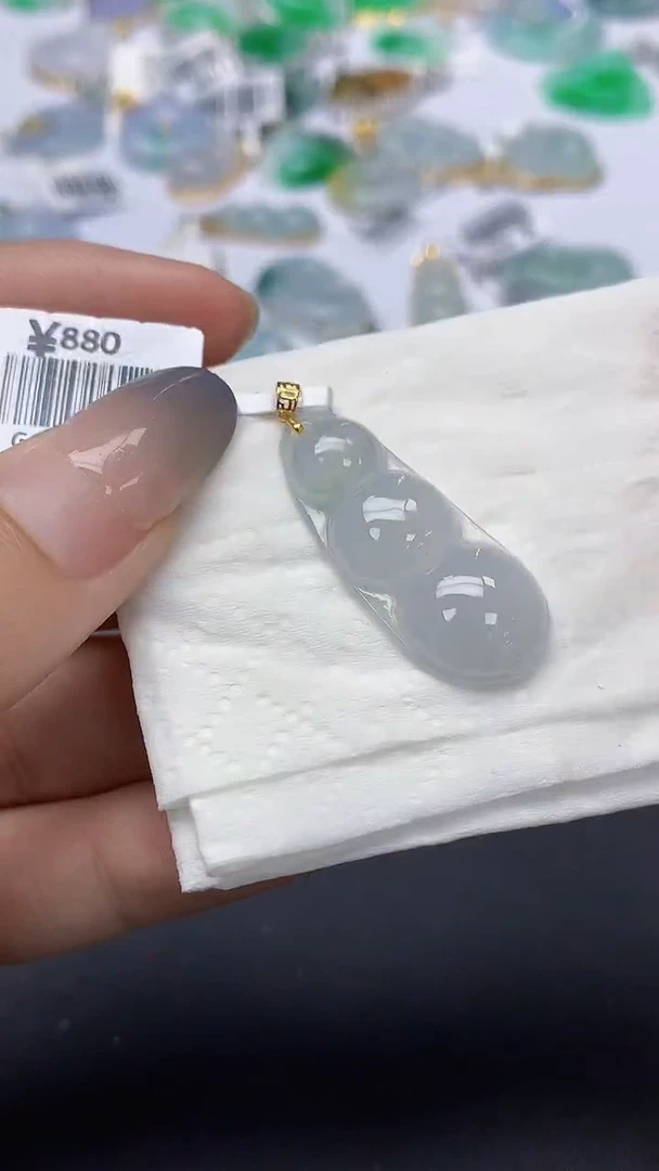 翡翠未镶嵌颈饰天然缅甸a货翡翠