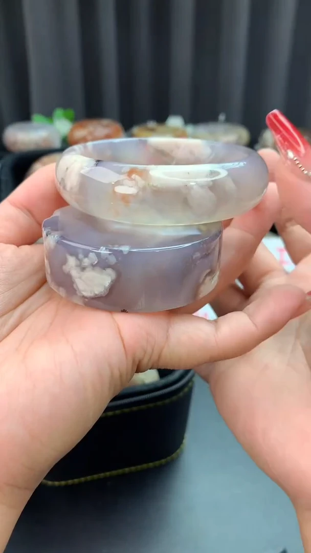 未镶嵌手镯石英质玉（60圈口）赠送镯心