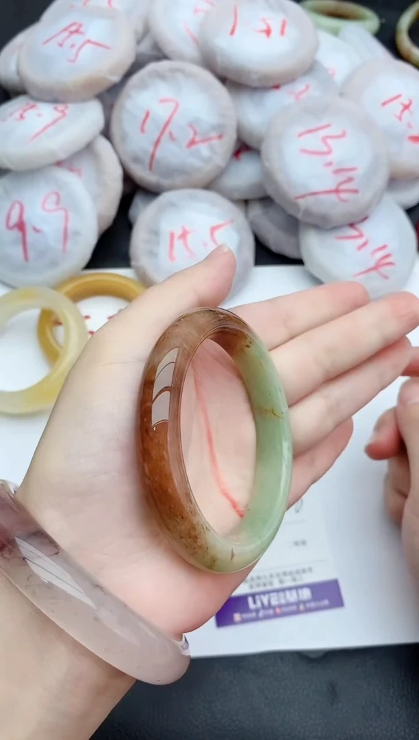 未镶嵌手镯石英质玉184+55/56