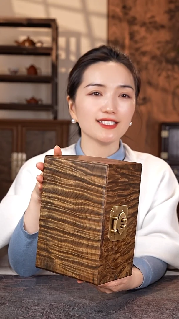 乌木类家具金丝楠阴沉木 天花板水波纹首饰盒