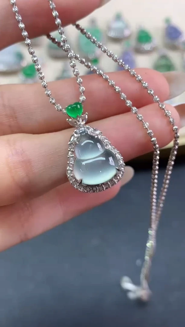 吊坠(不含链)18K金镶嵌翡翠吊坠(不含链)|16800