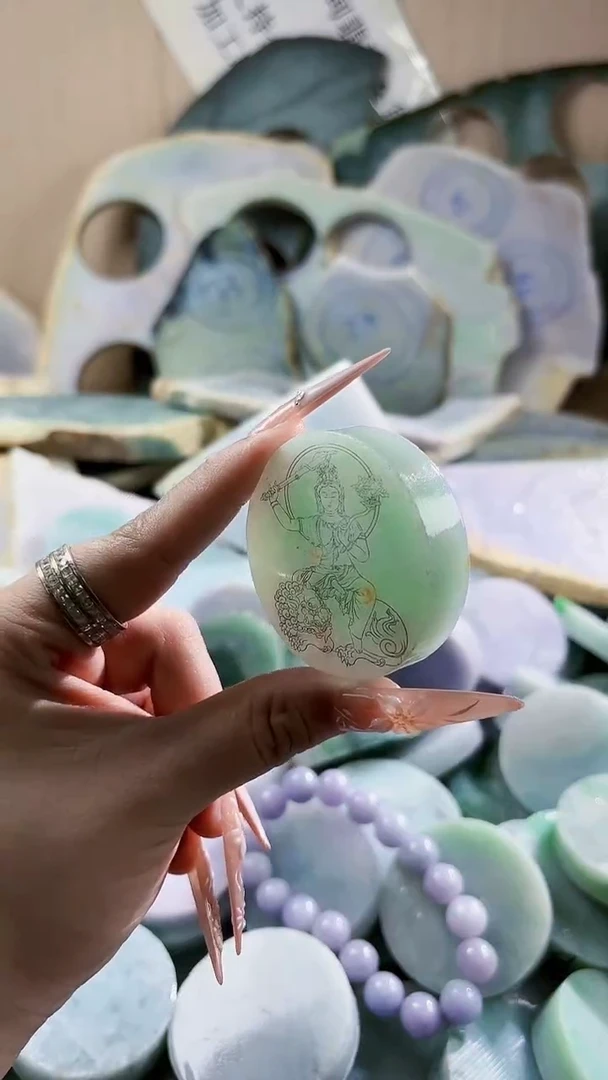 翡翠未镶嵌颈饰翡翠A货 江谭492