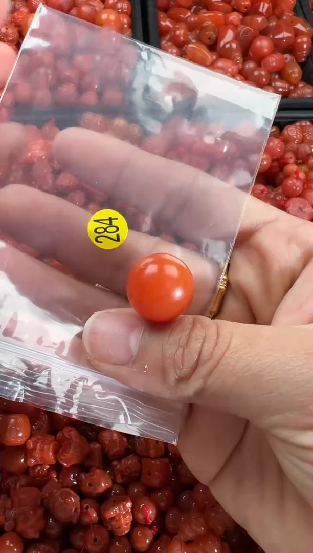 【闪购商品】南红玛瑙颈饰未镶嵌1