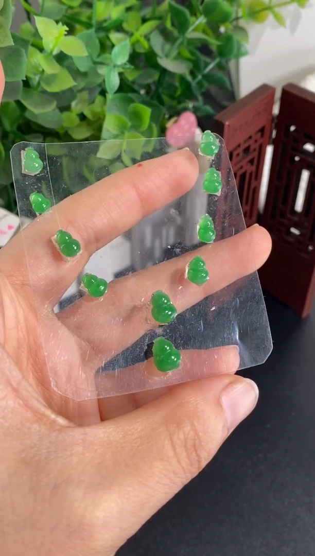 未镶嵌定制翡翠葫芦