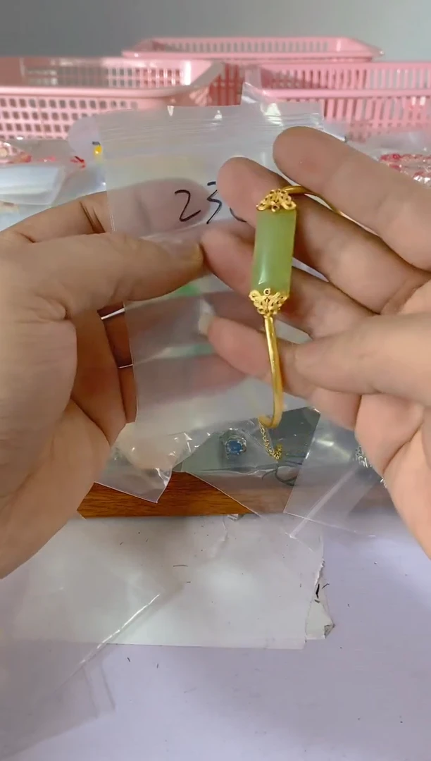 【闪购商品】水晶颈饰银S925镶嵌238红宝，蓝宝，多样性发一件赠链