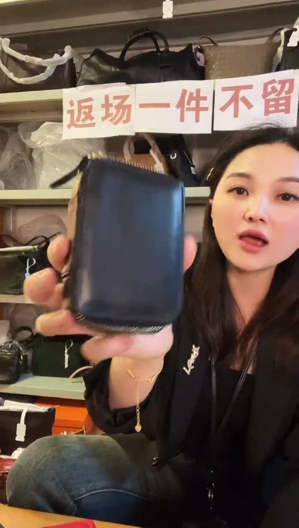 牛皮（革）高端订制时尚百搭女士 卡包  挂件