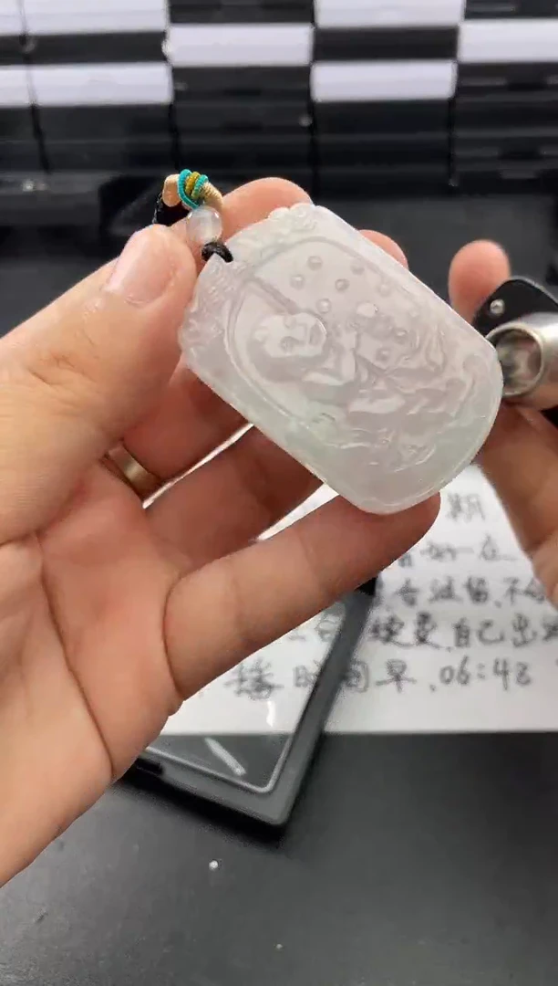 翡翠未镶嵌颈饰..../8/19/ 177