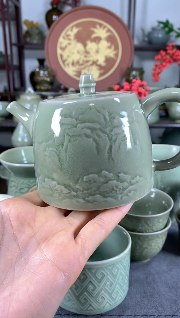 平**乐微瑕 百花汉铎壶 一个