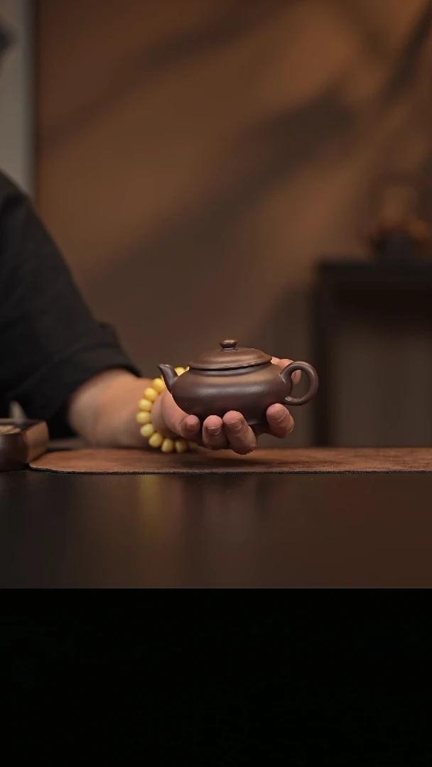 允禾斋 紫砂壶 允禾斋 紫砂壶