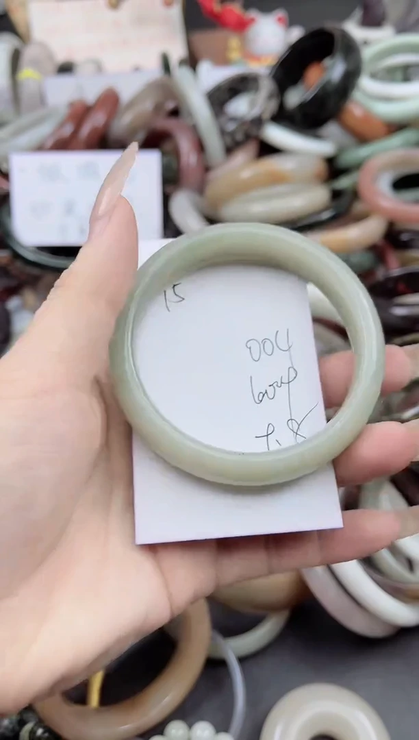 未镶嵌手镯石英质玉004