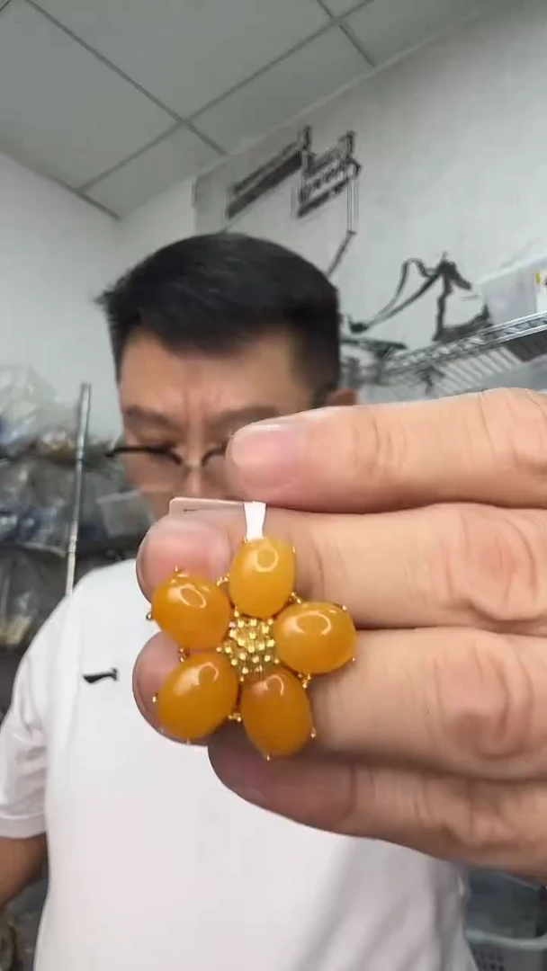 裸石琥珀未镶嵌蜜蜡