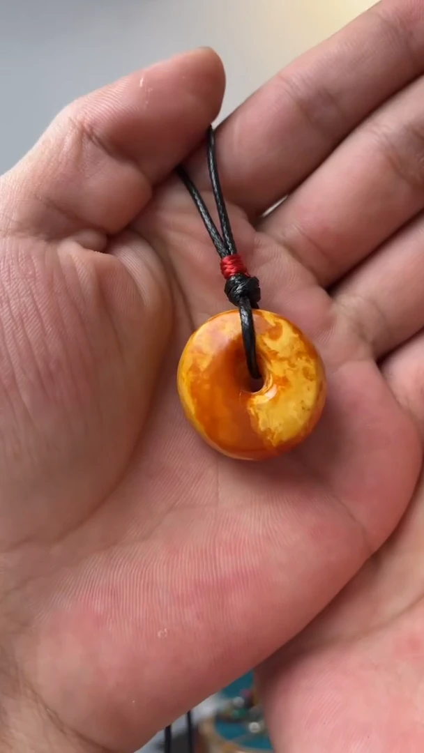 未镶嵌颈饰蜜蜡噶玛珠宝