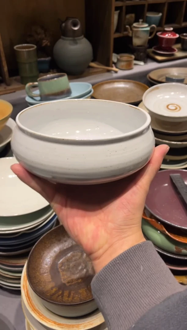 【闪购商品】瓷片20白麻点手工钵1个