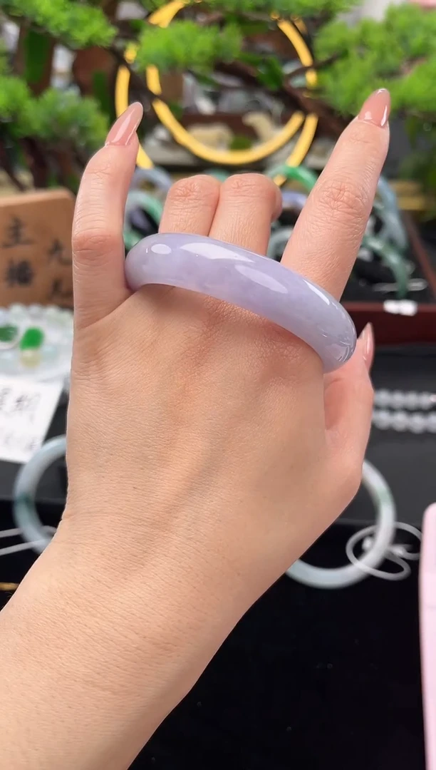 未镶嵌手镯翡翠手镯