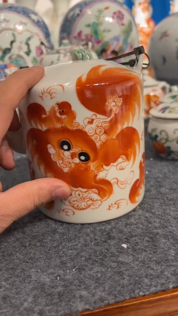 摆件瓷摆件瓷摆件红狮子大水壶