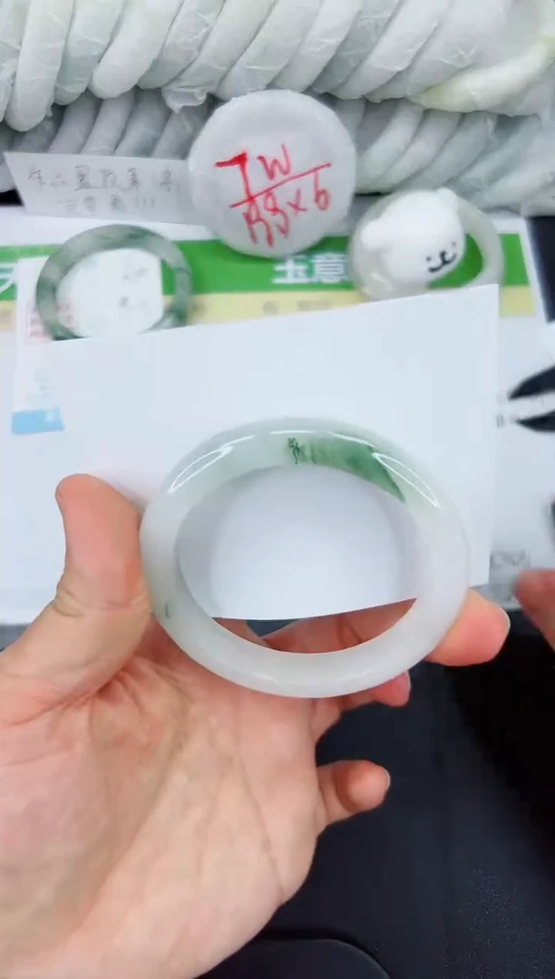 【闪购商品】石英质玉手镯未镶嵌374-56.4