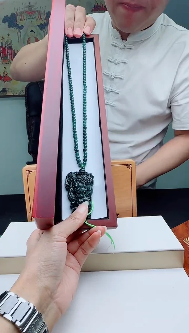颈饰未镶嵌翡翠多样性发其一