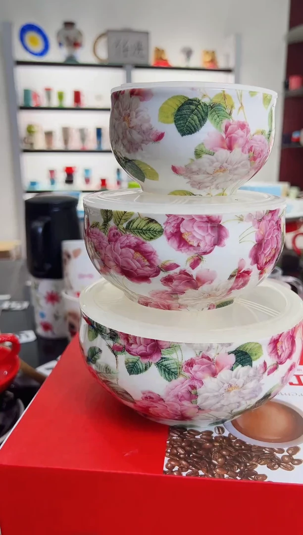 陶瓷手柄款陶瓷带盖 套碗三个 大中小 能保鲜跟入微波炉