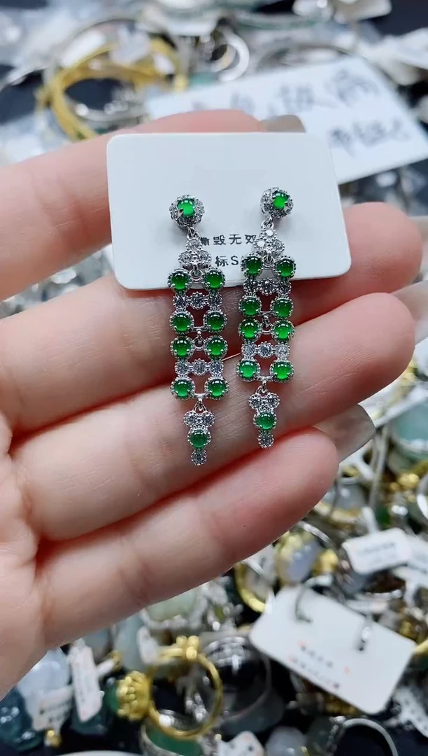 【闪购商品】翡翠耳饰银S925镶嵌天然翡翠