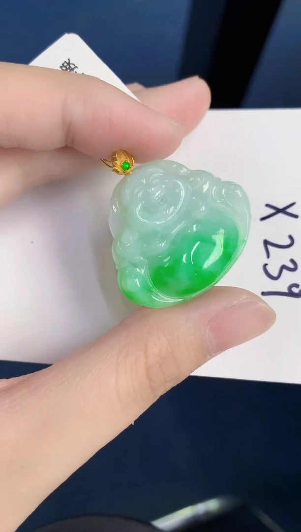 颈饰18K金镶嵌翡翠天然翡翠缅甸A货