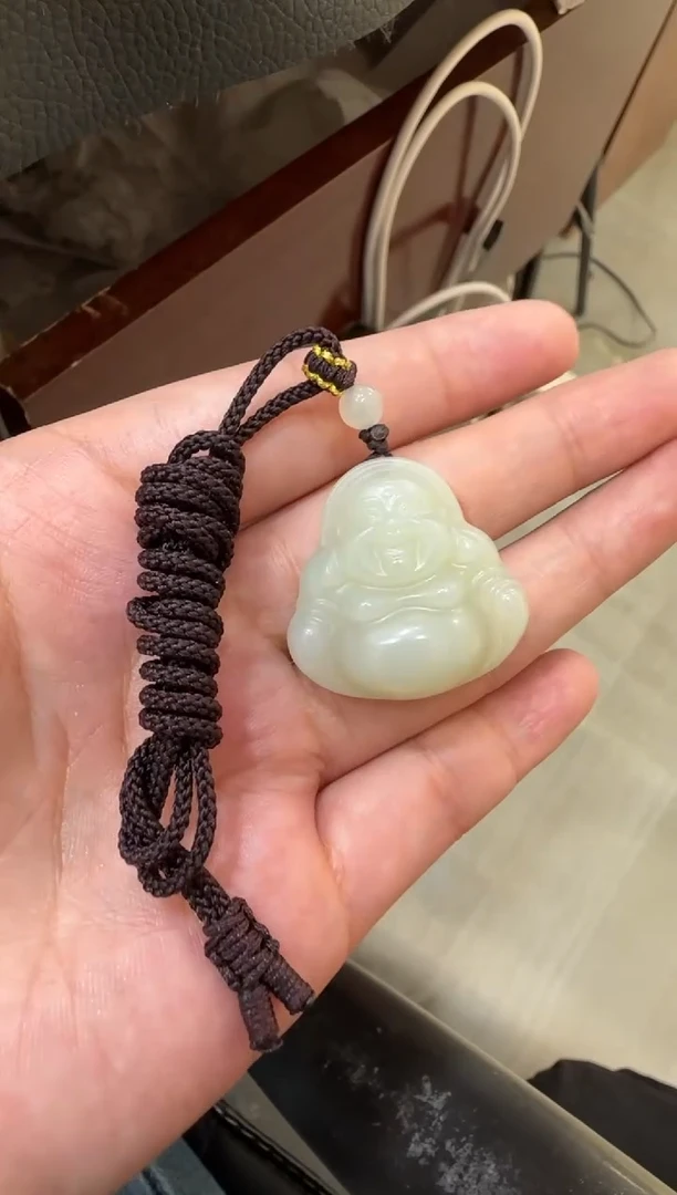 吊坠(赠链)未镶嵌和田玉近矿高清白宝宝佛（产地直发）