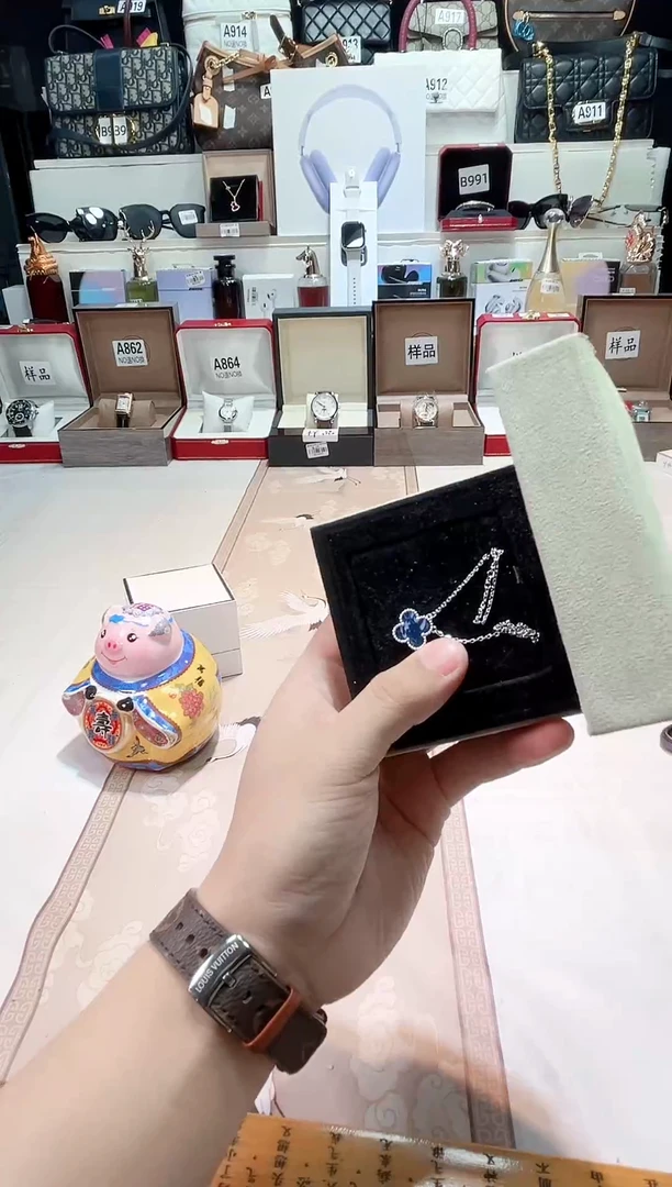 瓷片瓷器 库房到期 全部地板价@@1