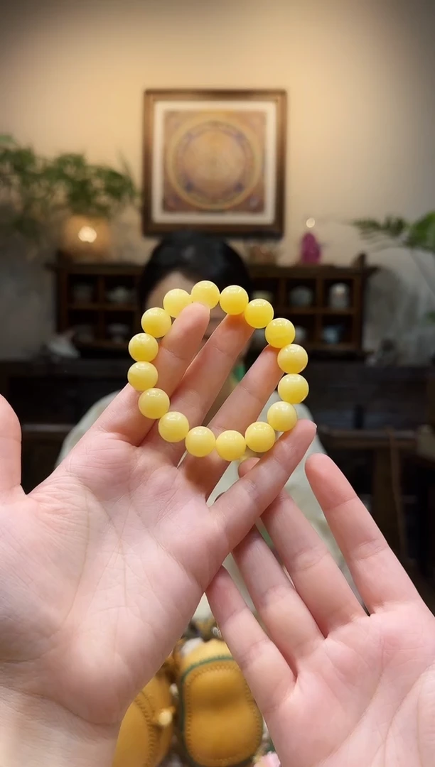 精品12m蜜蜡素圈手链