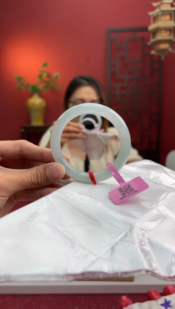 未镶嵌手镯（圆镯）翡翠翡翠手镯5