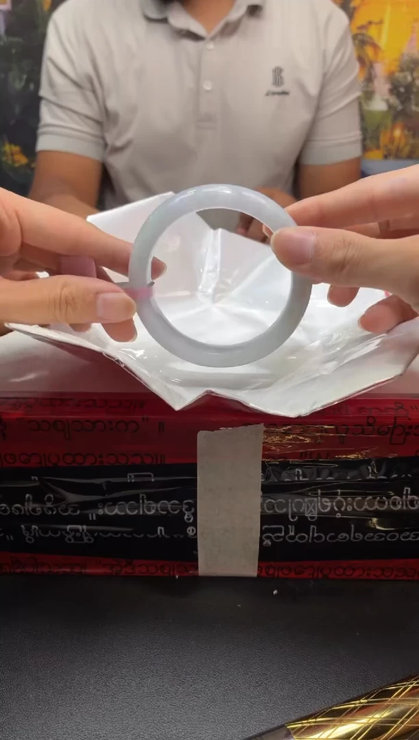 未镶嵌手镯翡翠手镯180