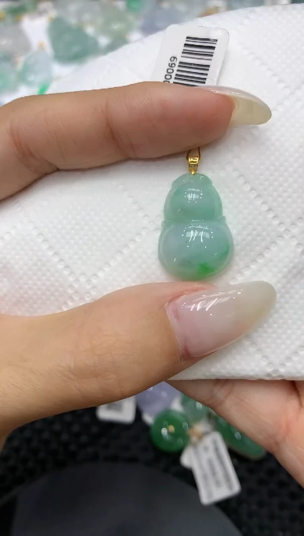 颈饰18K金镶嵌翡翠111111111111