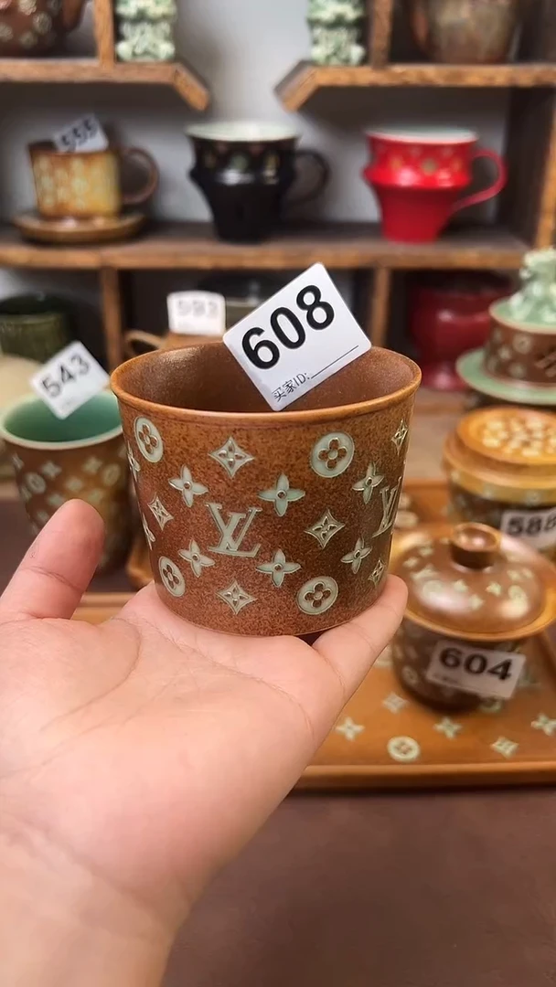 大**利龙泉青瓷窑608