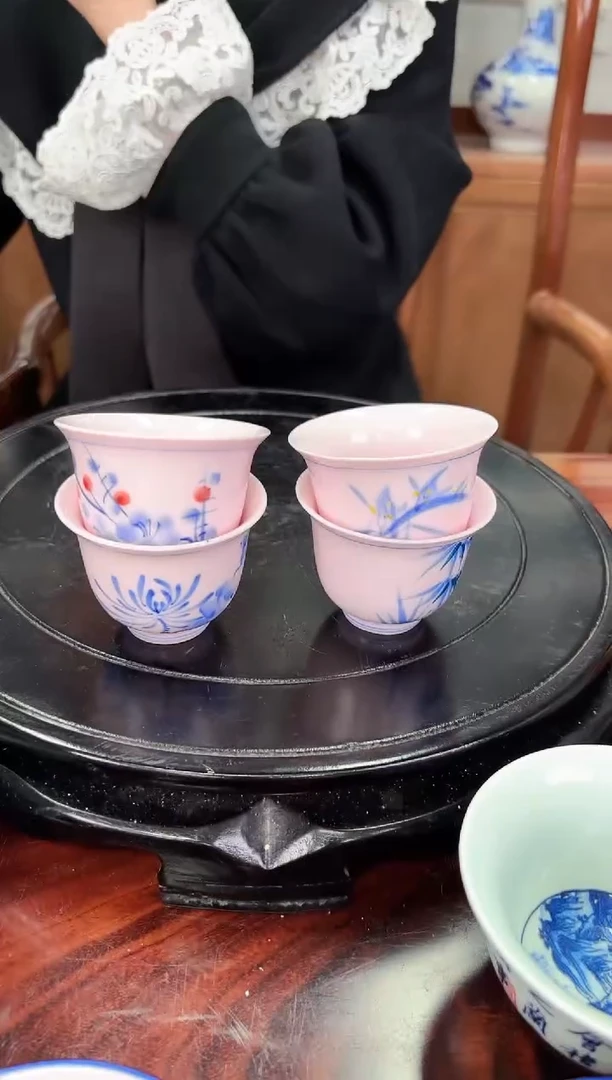 景德镇红稀稀梅兰竹菊铃铛杯四只