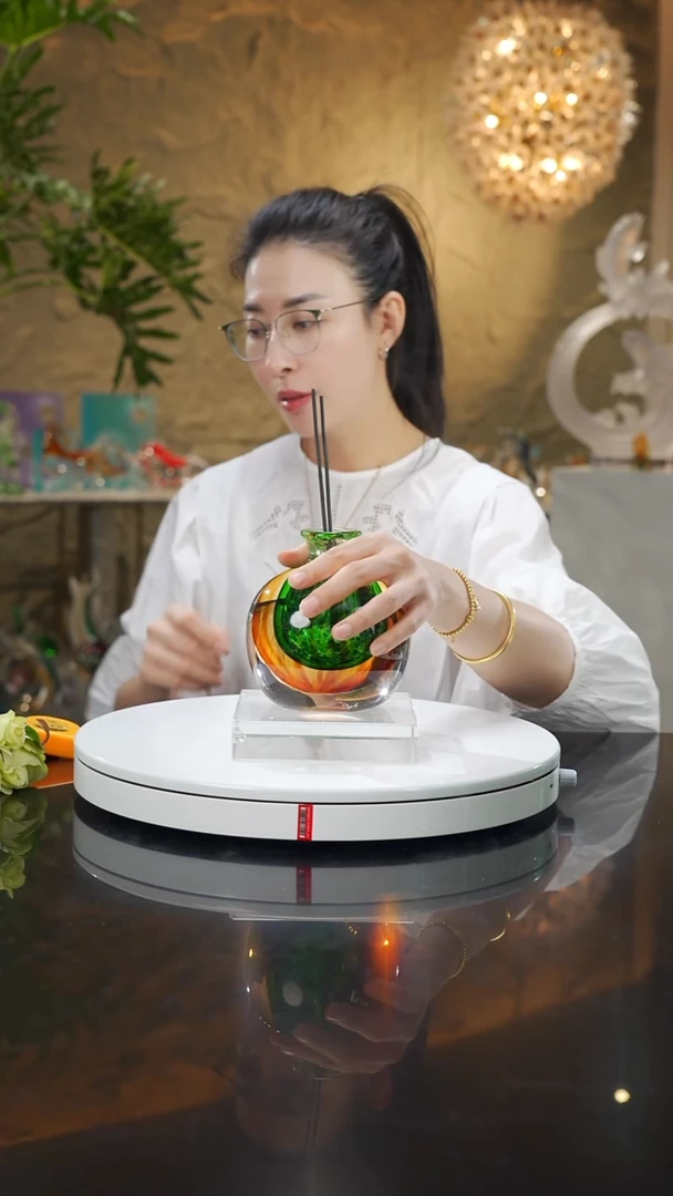 瓷片设计款琥珀绿香薰瓶