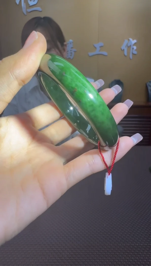 【闪购商品】和田玉手镯未镶嵌57