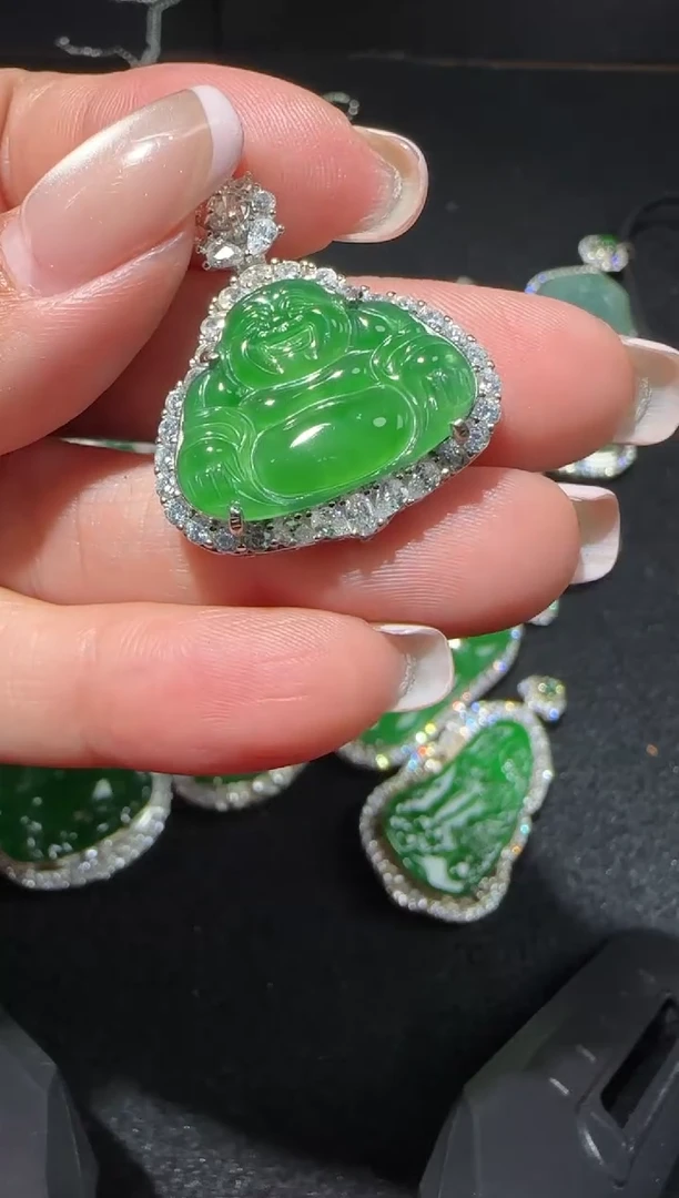 【闪购商品】翡翠吊坠(赠链)未镶嵌多样性发货拍一发一