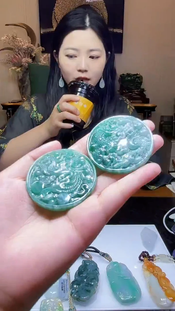 未镶嵌定制翡翠吊坠77