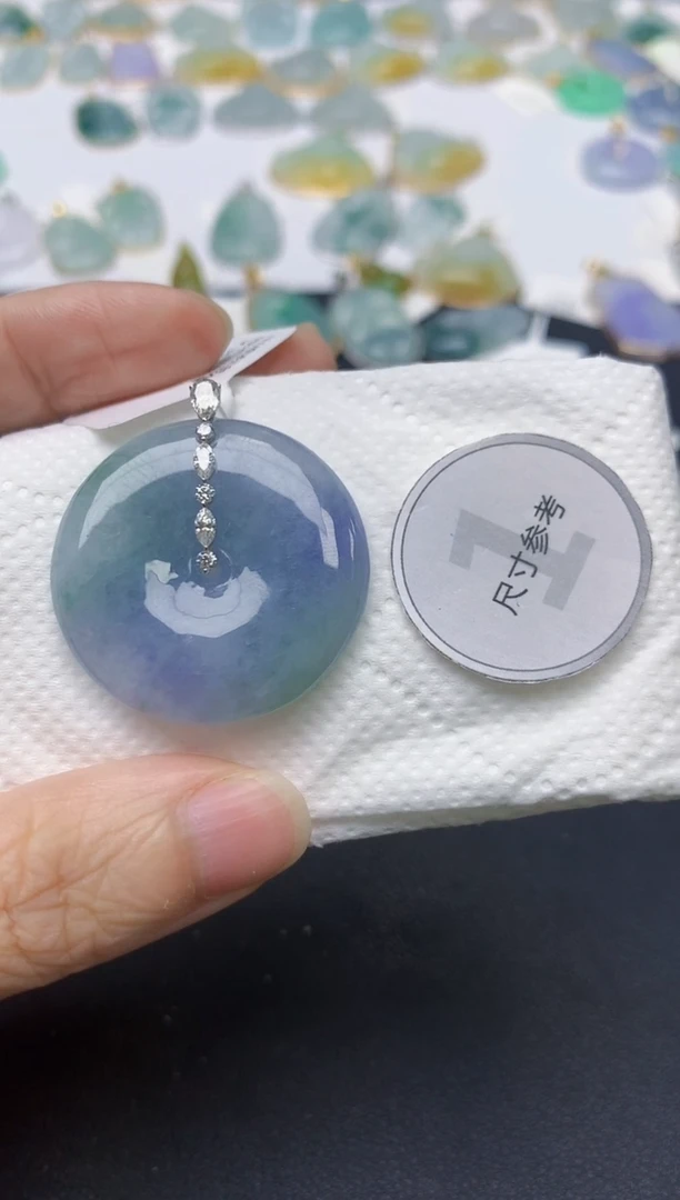 翡翠18K金镶嵌颈饰天然缅甸A货翡翠
