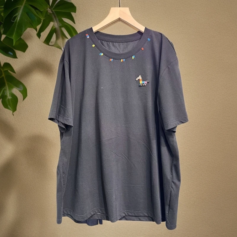 【3309】黑 白两色 领口彩线 胸前小彩马刺绣 修身圆领T恤/IT 时尚